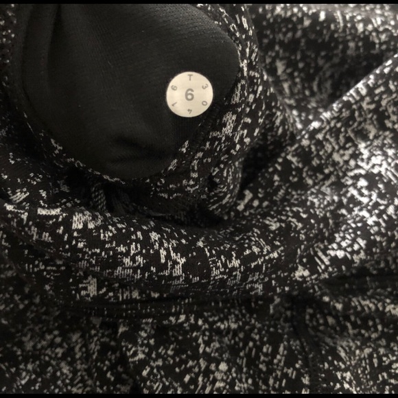 Lululemon Wunder Under Hi-Rise Crop Legging 6 - Picture 5 of 5